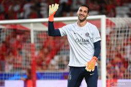 Kiper PSG Sergio Rico pulih dari cedera otak