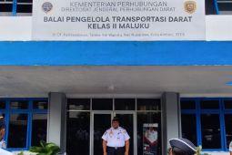 Pelayaran antarpulau di Maluku ditunda karena cuaca   buruk