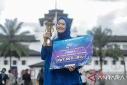 Ketua Dekranasda Kota Bogor dapat penghargaan pembina teladan