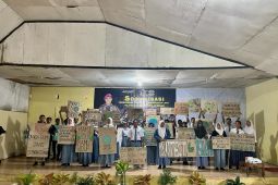 Komunitas MCC edukasi pengelolaan sampah untuk pemuda Pelauw Maluku Tengah