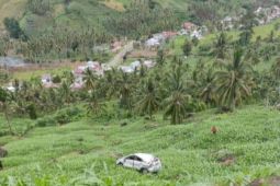 Satu mobil di Gorontalo Utara masuk jurang