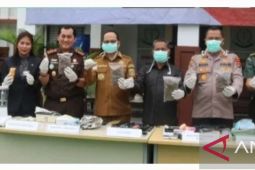 Kejari Bangka Tengah musnahkan barang bukti 50 perkara
