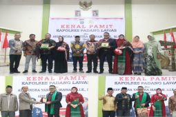 Kenal pamit Kapolres Padang Lawas