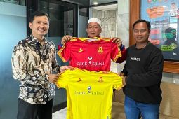 Bank Kalsel Dukung Sekolah Pengembangan Olah Raga Sepak Bola