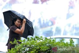 Waspada, hujan dan angin kencang berpeluang terjadi di sejumlah provinsi