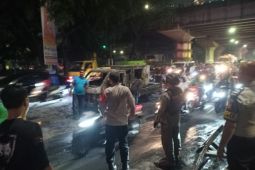 Polisi pastikan tak ada korban dalam kebakaran mobil di Jagakarsa