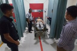 Wirman, seorang pedagang di Bukittinggi ditembak kawanan perampok