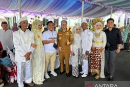Kejati Babel fasilitasi pernikahan 20 pasangan suami istri