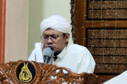 Ustadz Walad Haderawi : Istiqamah lebih baik dari seribu karamah