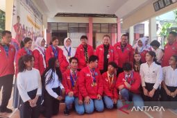 Kadispendik Jatim lepas tim SMAN 10 berlaga di WICOC Korsel