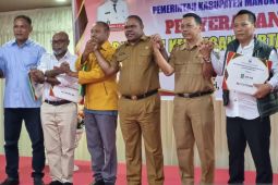 Bupati Manokwari ajak parpol bangun demokrasi objektif