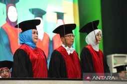 Rektor USU kukuhkan tiga guru besar