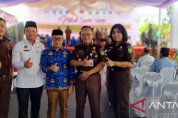 Lima pasang pengantin Bangka Selatan ikut nikah massal Kejati Babel
