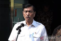 Diwacanakan jadi Ketum Golkar, Luhut: Kita lihat saja
