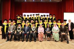 Puluhan PMI di Singapura raih gelar sarjana di UT