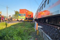 Insiden Semarang nyaris terulang, KAI Jember proses hukum sopir truk penerobos JPL