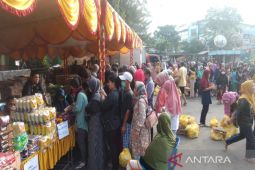 DPKP Kalsel gelar pasar murah di halaman limbur Kotabaru