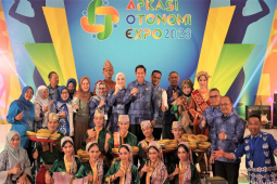 Tarian Pireng Selawi Muara Enim tampil di AOE 2023