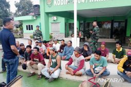 Kodim Karawang gerebek arena judi sabung ayam