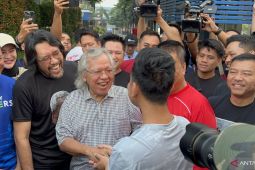 Adian ke Panda: Mas  Gibran pengen diberi marga