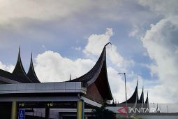 BMKG prakirakan cuaca sebagian besar wilayah Indonesia berawan pada Senin