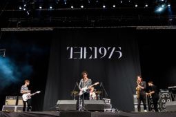 Polisi Malaysia selidiki aksi ciuman sesama jenis di konser The 1975
