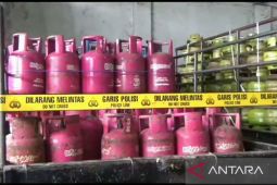 Polres Karawang bongkar aksi pengoplosan gas elpiji bersubsidi 3 kilogram
