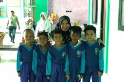 Komisi D ingatkan pentingnya peran ayah dalam pertumbuhan anak di Surabaya