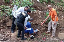 Polisi Banyumas gelar rekonstruksi temuan kerangka bayi hasil inses