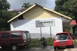 Bawaslu Maluku tetapkan dua anggota komisioner baru periode 2023-2028