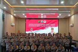 Kapolres Bangka Barat meminta bhabinkamtibmas hadir di tengah warga