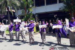 Pemkot Kediri lepaskan sebanyak 1.144 ekor burung perkutut