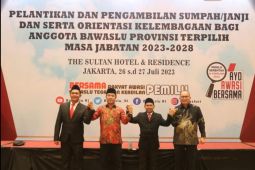 Dua Pimpinan Bawaslu Babel resmi dilantik, Osykar: kami siap tingkatkan peran dan fungsi lembaga
