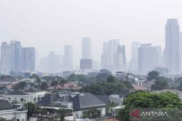 Kualitas udara DKI Jakarta kembali memburuk pada Minggu pagi