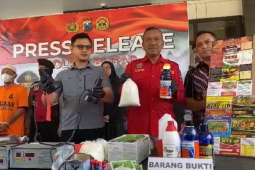 Polres Blitar ungkap kasus penjualan pestisida oplosan