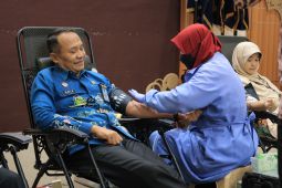 Kanwil Kemenkumham Jatim gelar donor darah peringati HDKD Ke-78