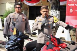 Polisi Purwakarta tangkap pelaku dan penadah pencurian  kendaraan motor