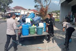 Polres Garut sita ribuan liter minuman keras tradisional siap edar