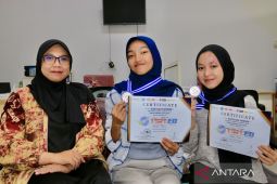 Mahasiswa ULM  juara lomba debat tingkat nasional
