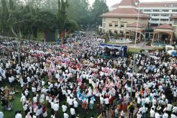 Pemkot Tangerang gelar jalan sehat sarungan untuk umum