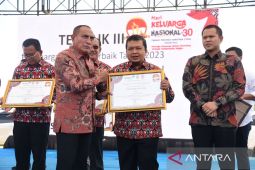 Dari Harganas ke-30 Samosir, Pemkab Tapsel bawa pulang 4 penghargaan