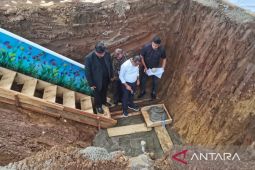 Menteri  Investasi meletakkan batu pertama pembangunan gedung SLC