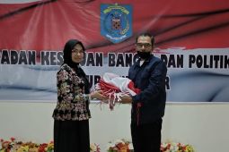 Bakesbangpol Paser gerakan 24 ribu bendera jelang HUT RI