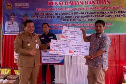 SKK Migas PetroChina serahkan beragam paket bantuan di Sarolangun