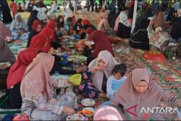 Tradisi "Nganggung" sambut Tahun Baru Islam 1445 Hijriah