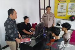 Polisi Sukabumi tangkap 4 pemuda penganiaya dan perusak mobil
