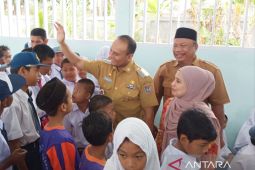 Pj wali kota Lhokseumawe beri motivasi anak difabel untuk terus berkreasi