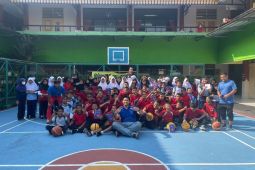 Eks pemain IBL sambangi sekolah kampanyekan Piala Dunia FIBA