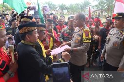 Dukung pembangunan IKN, 10 ormas Penajam kecam Rocky Gerung