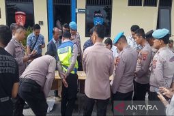 Polres Toba tes urine seluruh personel